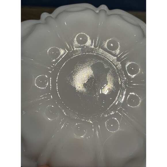 Ashtray Anchor Hocking White Milk Glass Thumbprint Round Trinket Dish Vintage 4" - Picture 4 of 5